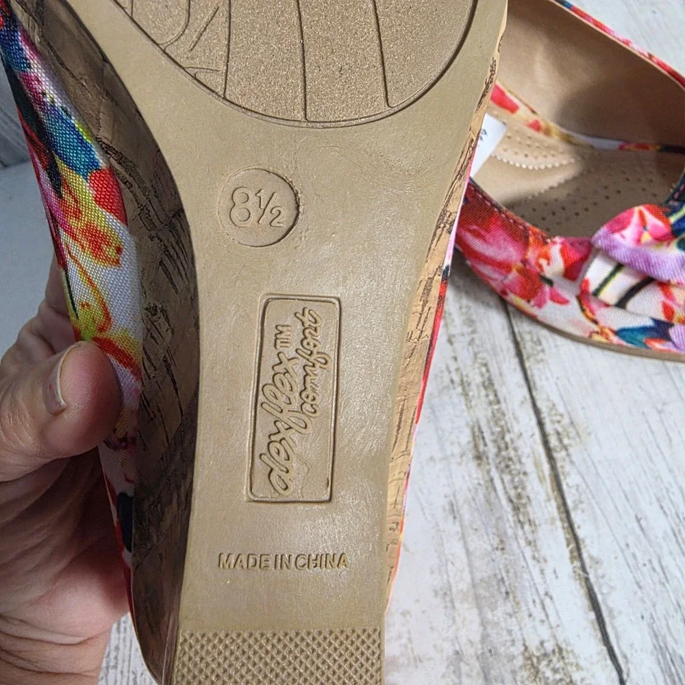Dexflex Comfort Womens Floral Peep Toe Wedge Shoes Pink Multicolor Bow Size 8.5